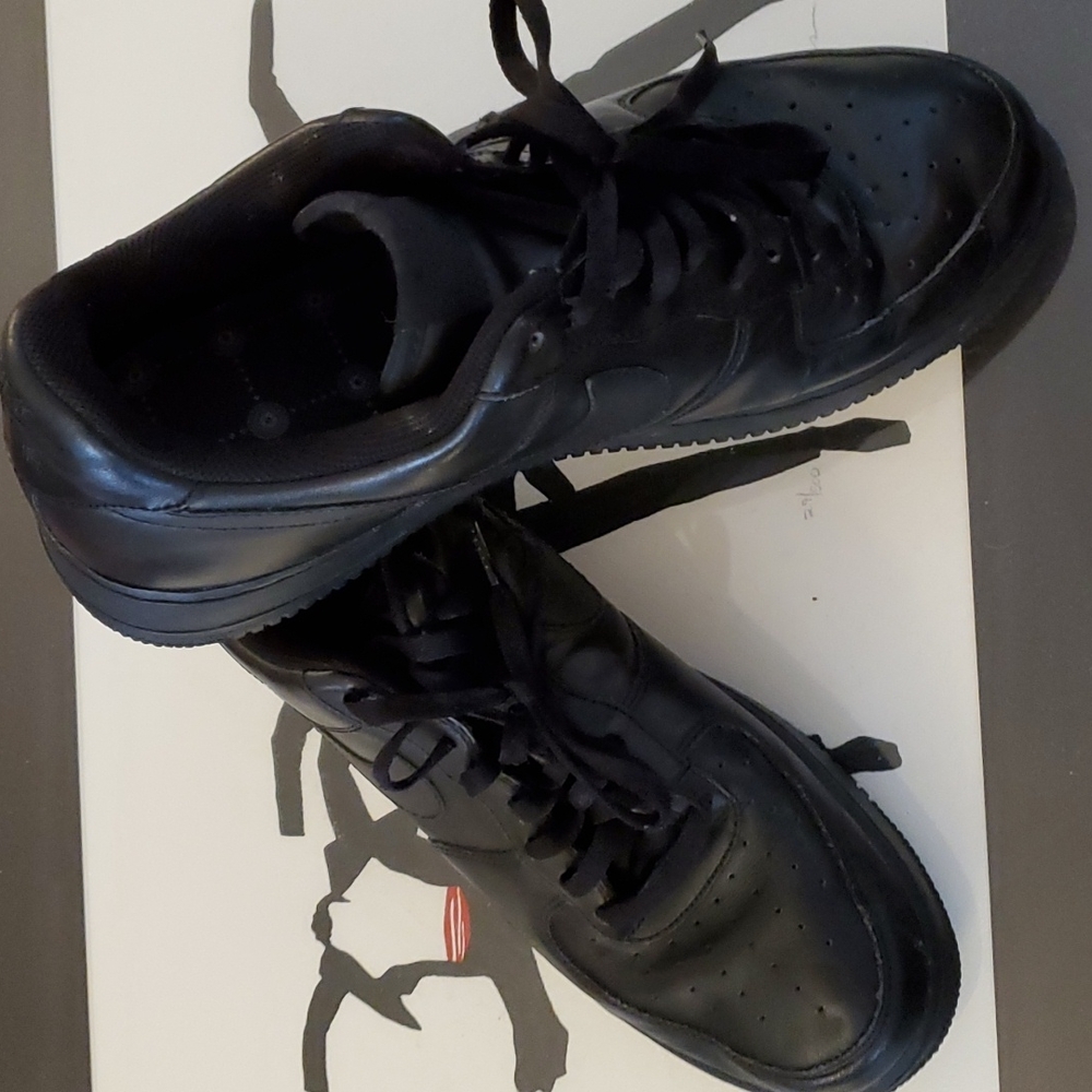 NIKE AIR FORCE 1 '07 BLACK